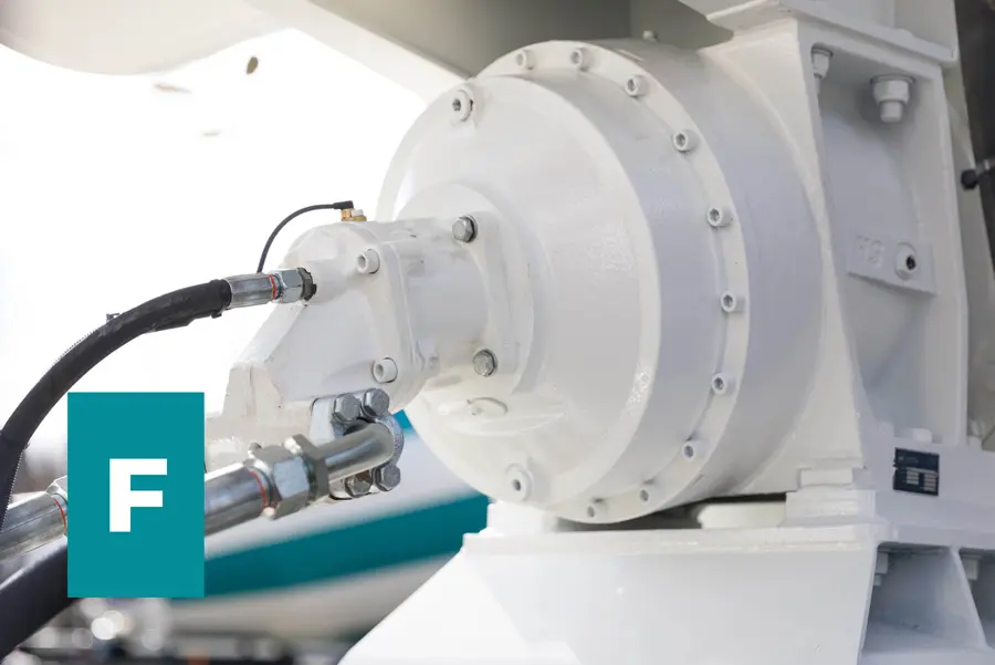 Pumpe, Motor, Getriebe: ZF, Bosch Rexroth
