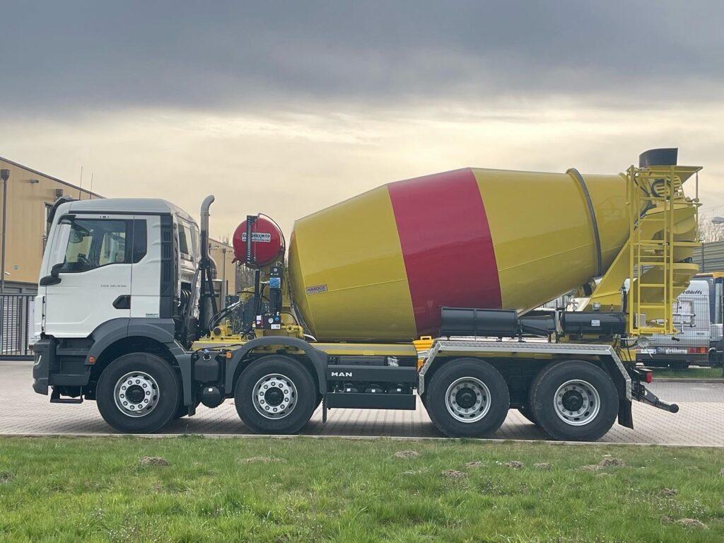 E978BACD-41DD-4427-B838-C878E64EE3D2